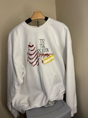 Gildan White Heavy Blend Crewneck Sweatshirt